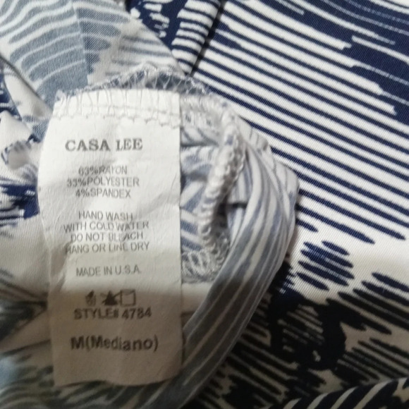 4/$15 Casa Lee Side Tails Printed Dress Floral Blue and White Size Medium - Picture 4 of 8